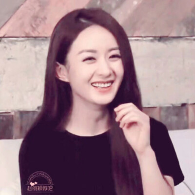 颖.
丽颖.
赵丽颖.
她的圆脸.
她的一双眸.
她的一撇一笑.
她的每一个动作.
她的每部影视作品.
她的清丽如诗的优雅.
她那每一个奋斗的结果.
都深深感动这每一个虫子.
她是个惹人怜的女明星.
她走上红毯特别小心.
因为…