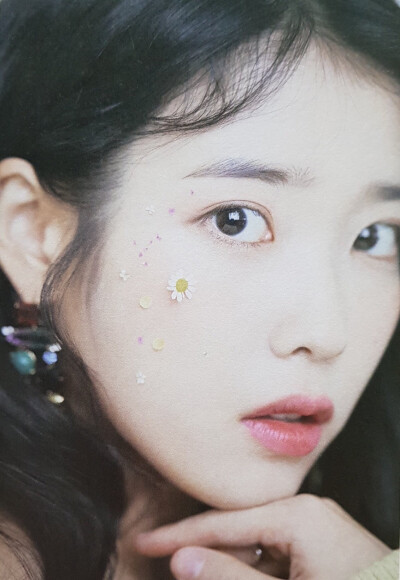 IU