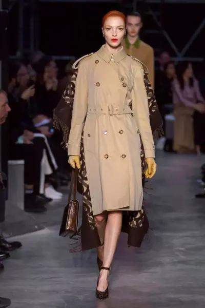 Burberry 2019秋冬系列 “Tempest”
设计总监Riccardo Tisci