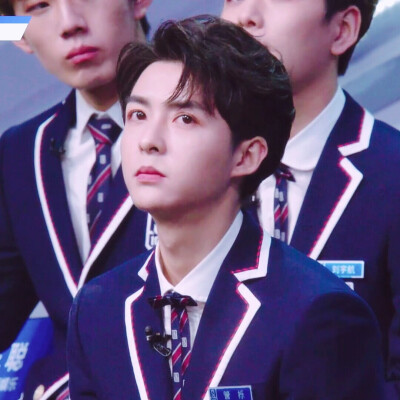 管栎
二传注明堆糖林楚