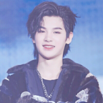 黄明昊