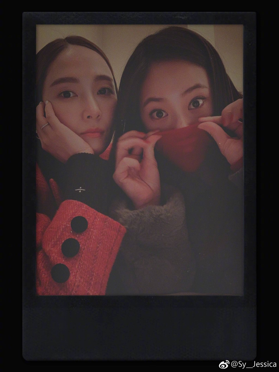 krystal & Jessica
郑秀晶 郑秀妍