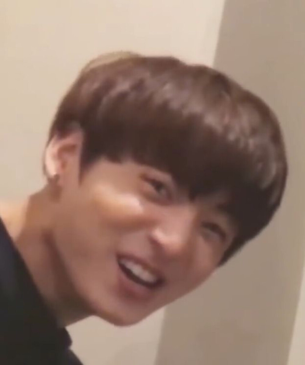 田柾国 头像
哈哈哈哈哈哈哈