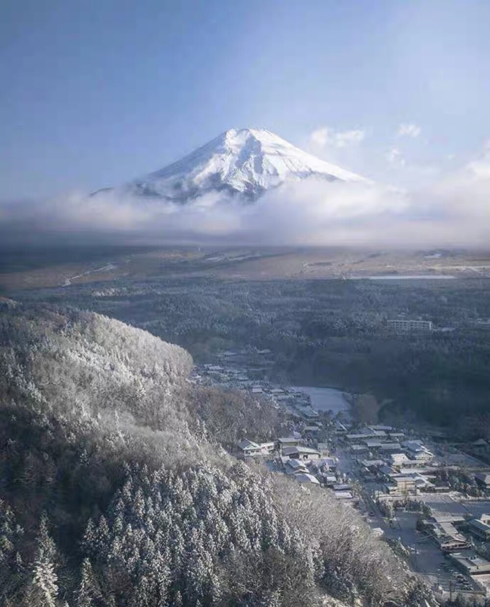 四季的富士山