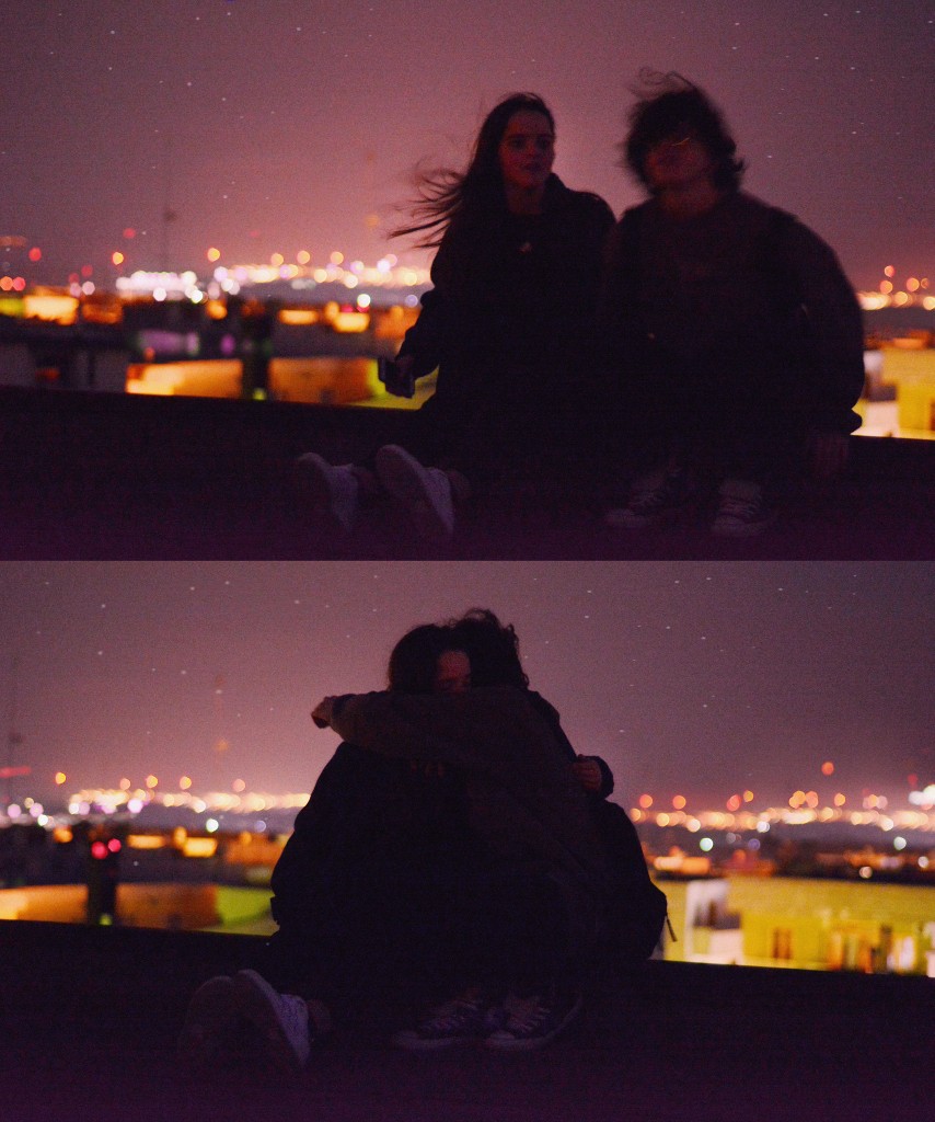 跟你在一起，我就喜欢做各种傻事。