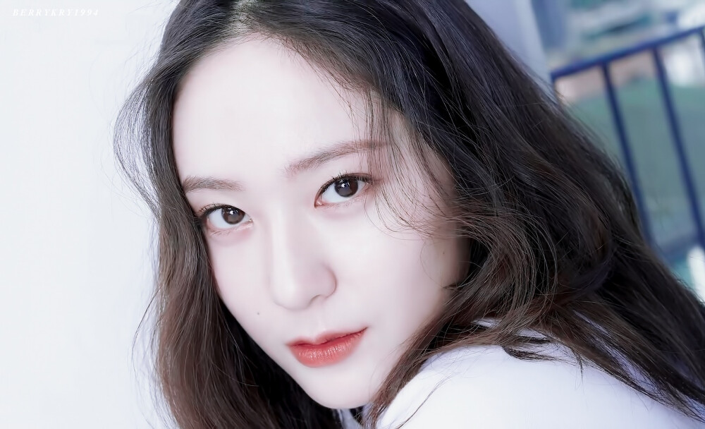 郑秀晶 Krystal cr：BerryKry1994