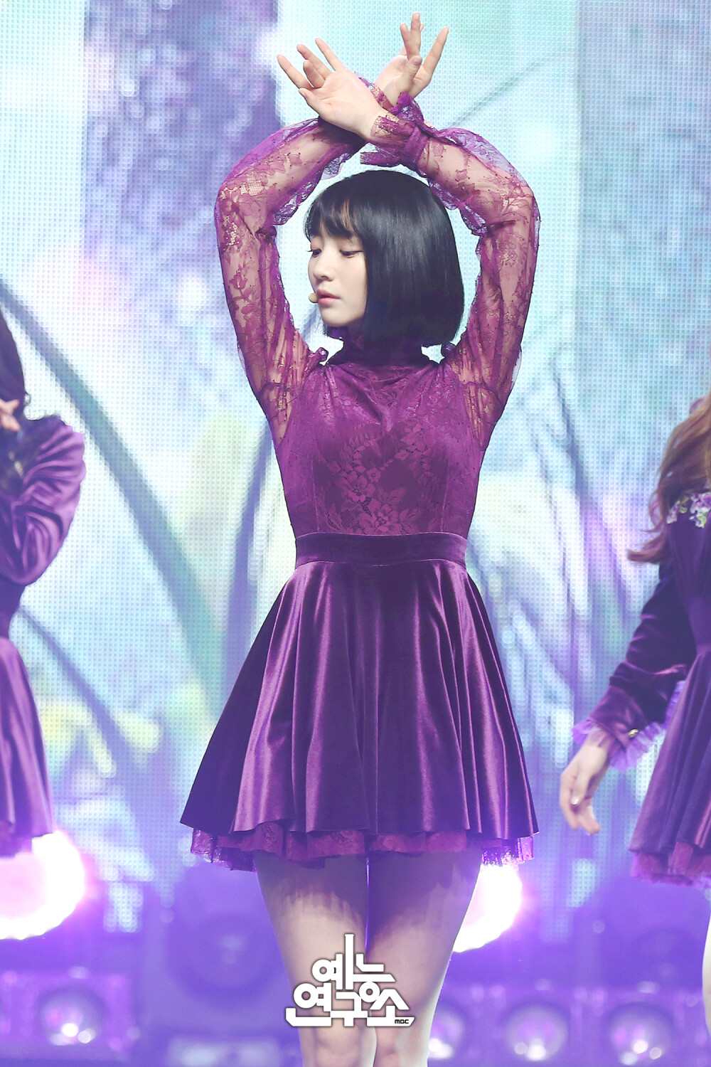 Oh My Girl 裴有彬