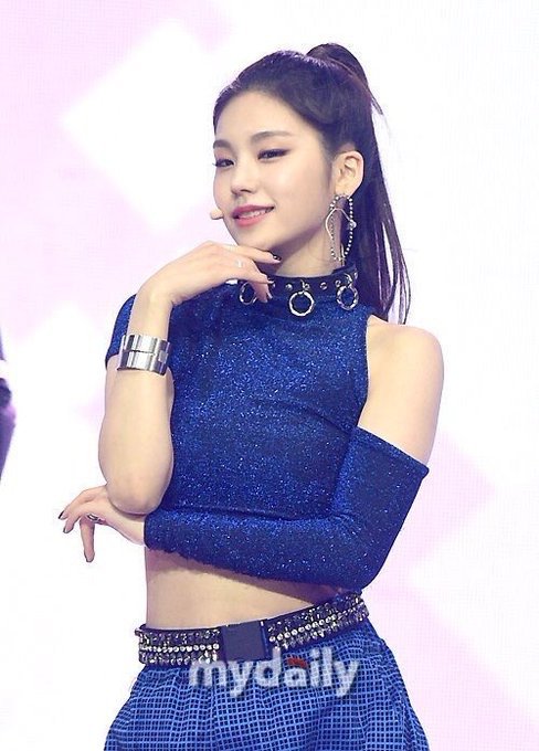 ITZY 黄艺智