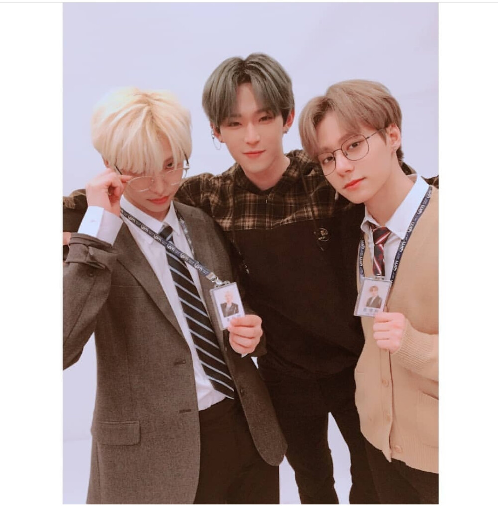 ONEUS 李抒澔 金建学 吕焕雄
cr.official_oneus