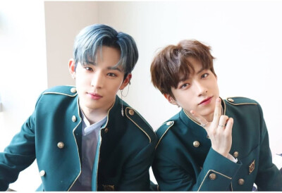 ONEUS 金建学 孙东柱
cr.official_oneus