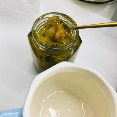 茉莉花蜜茶哈哈，钟意