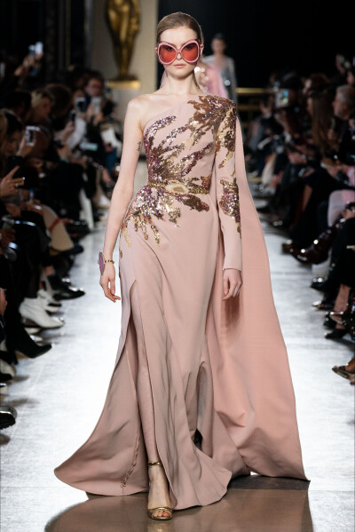 Elie Saab（艾莉·萨博）2019春夏高级定制发布秀