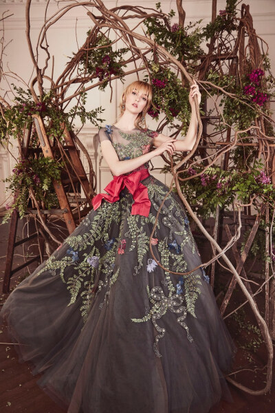 Marchesa 2019 秋冬高级成衣lookbook