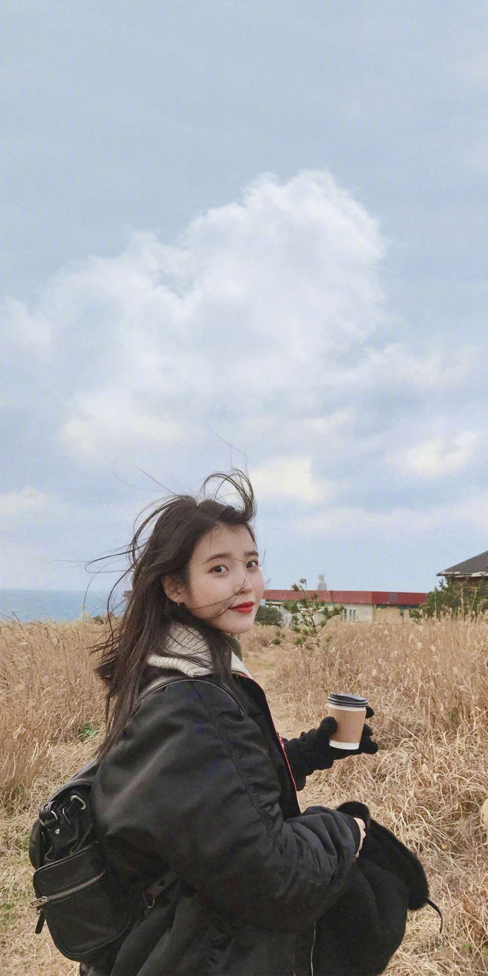 IU