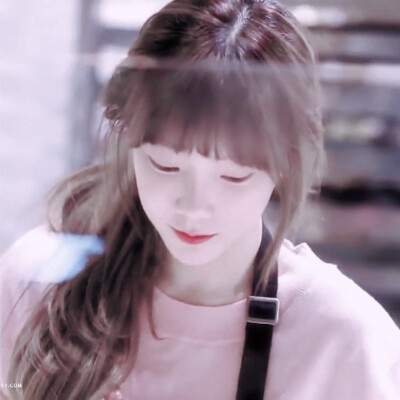 原:林烨
金泰妍头像二改 江瑜