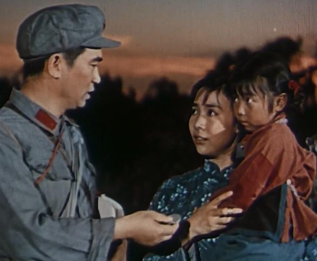 1958年长影厂经典电影《党的女儿》，田华饰苏区党员李玉梅