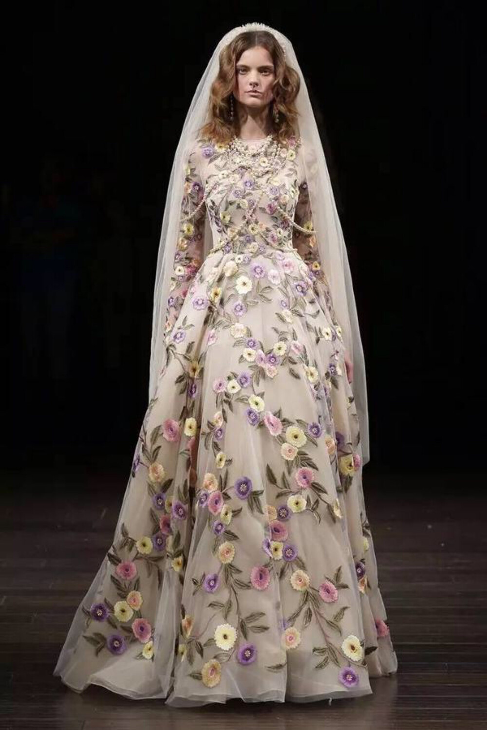 纳伊·姆汗 Naeem Khan 2018婚纱