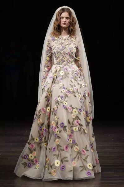 纳伊·姆汗 Naeem Khan 2018婚纱