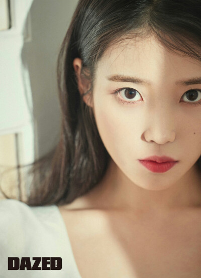 IU 李知恩