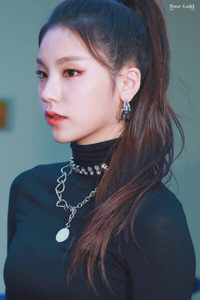 ITZY 黄艺智