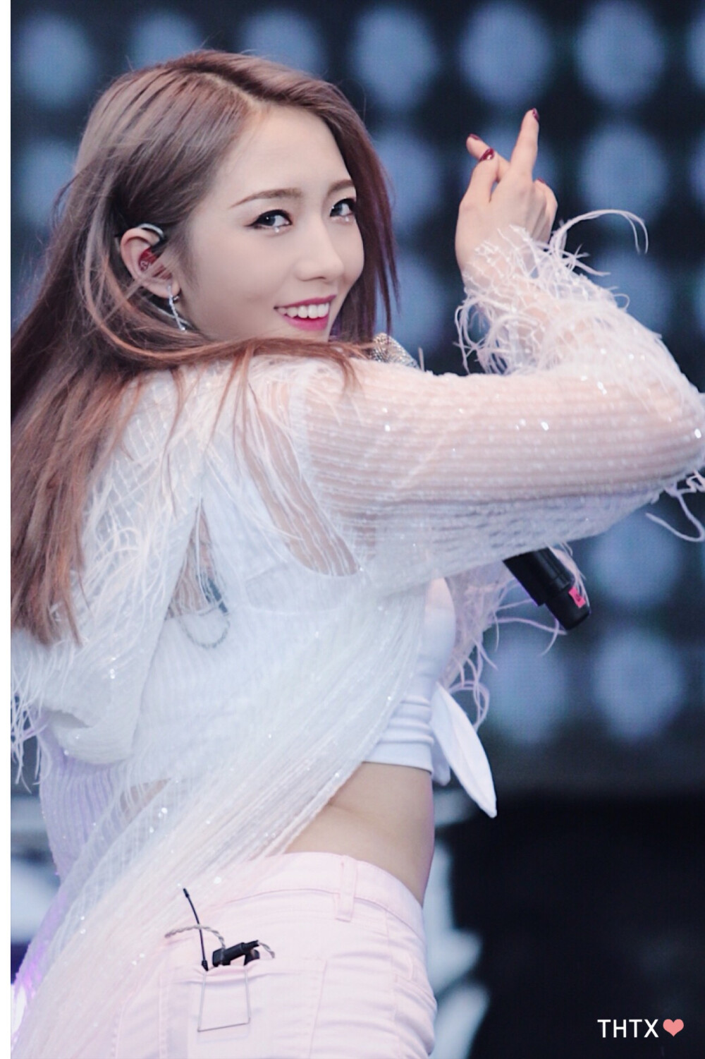 孟美岐撑腰