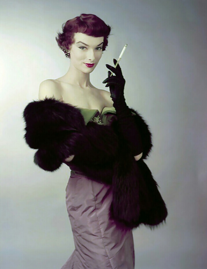 1954年,名模维多利亚·冯·哈根(victoria von hagen).