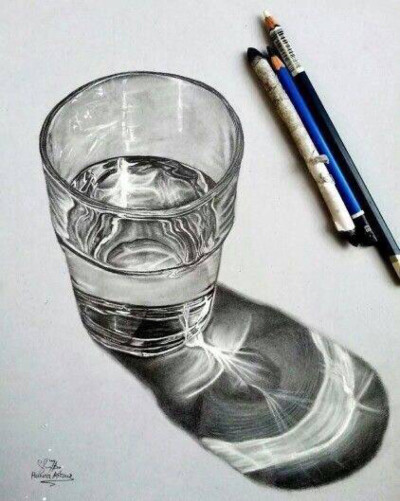 素描玻璃杯
