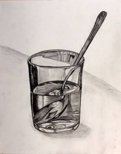 素描玻璃杯