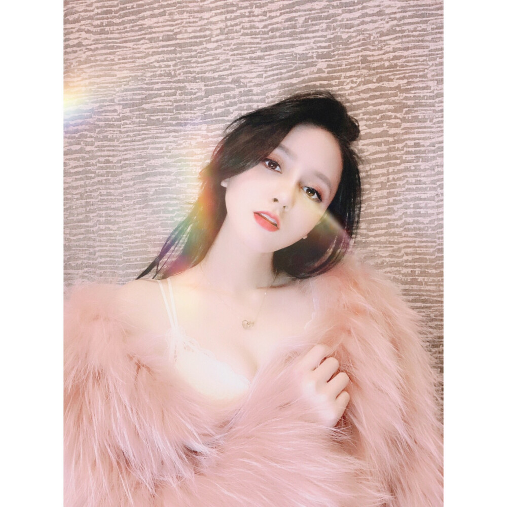 野洵 白边女头
喜收藏 禁二传。