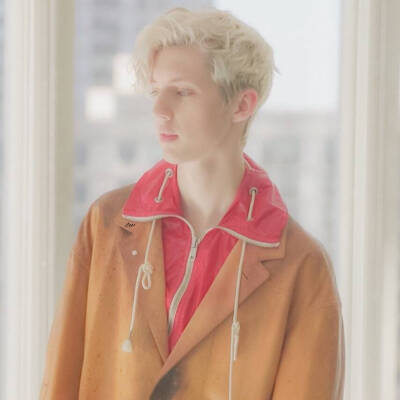 Troye Sivan♡
戳爷