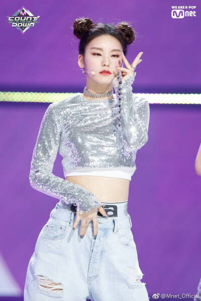 ITZY 黄艺智