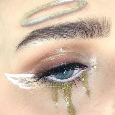 “我爱的，爱我的，你们都要幸福啊”