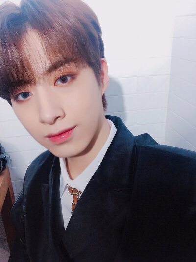 ONEUS 孙东柱/XION
@official_ONEUS