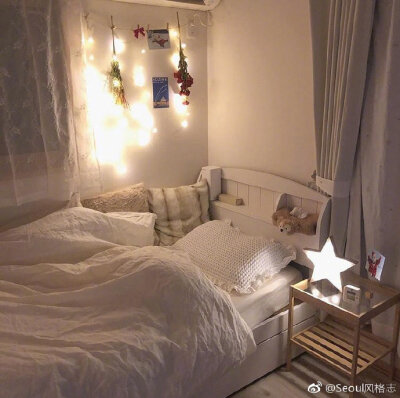 单身女孩的独居卧室，满满的温馨感。 ​​​​