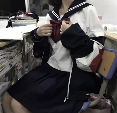 部 制服