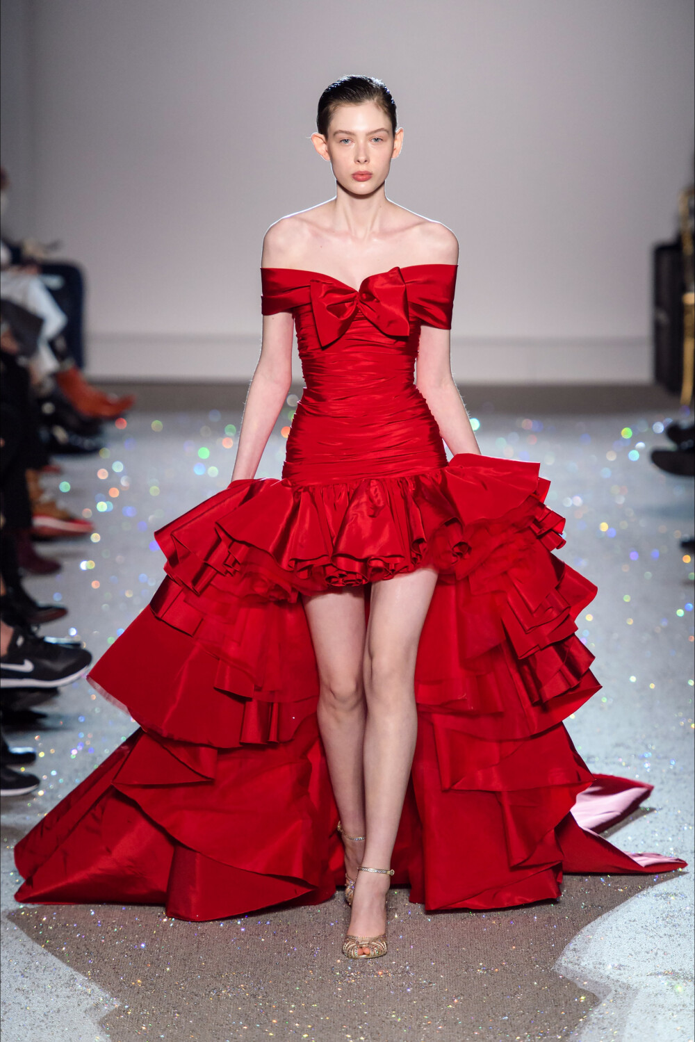 Giambattista Valli(詹巴迪斯塔·瓦利)2019春夏高定发布秀