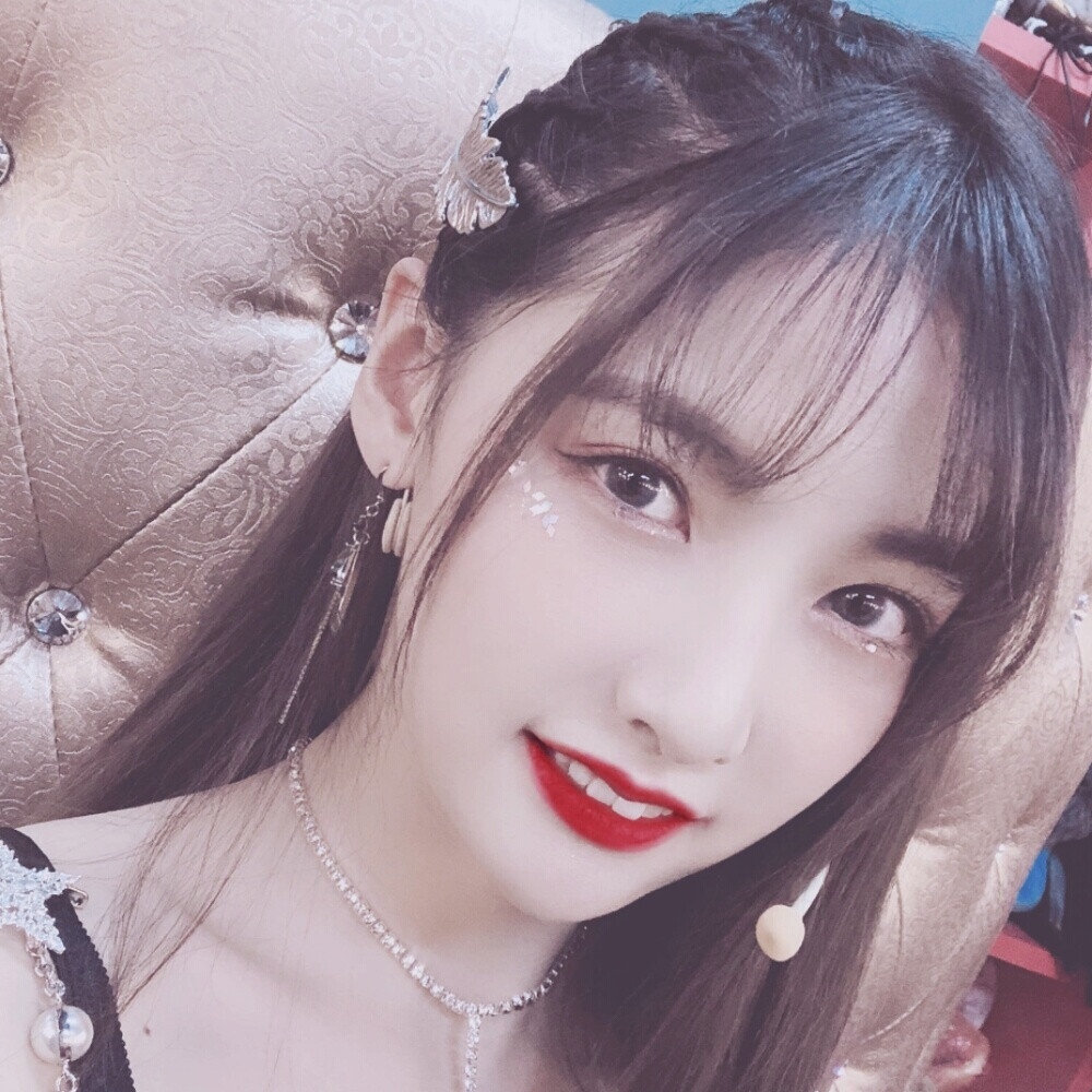 赵粤女爱豆头像女爱豆自拍赞评论更多所有评论你也来说些什么吧