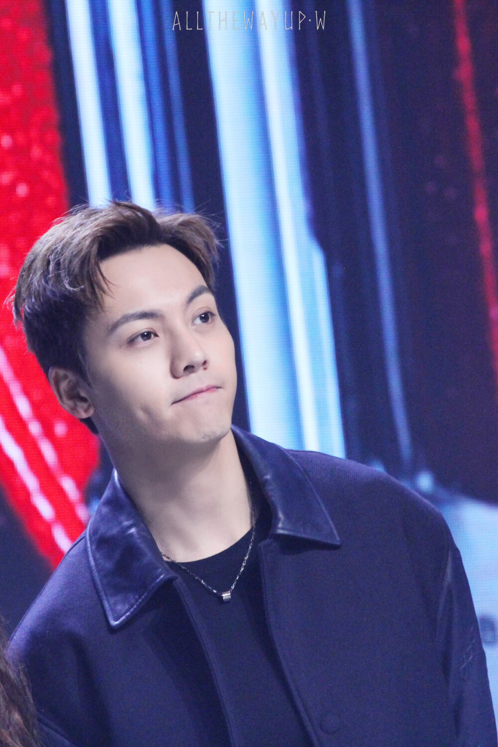 【陈伟霆 William Chan】180920 Maybelline 美宝莲纽约亚太区代言人 美宝莲星钻小灯管发布会 2230 x 3344 px (图源: 微博@ALLTHEWAYUP·W weibo.com/6542159223/HgB3wh5sx)