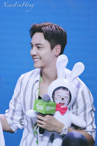 【陈伟霆 William Chan 爱奇艺VIP会员代言人】180713 爱奇艺VIP会员专属见面会 1059 x 1588 px (图源: 微博@港城长腿兔饲养员小粉红 weibo.com/1393560551/H6QUDw1Cf)