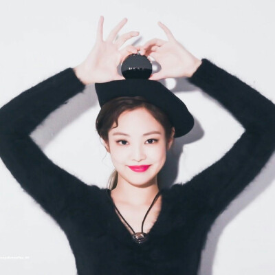 Jennie Kim（金珍妮)✨