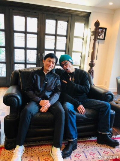 #木村拓哉 梁朝伟# 两位男神同框！曾经合作出演王家卫《2046》 ，话说梁朝伟的英文名字是tony啊。。。