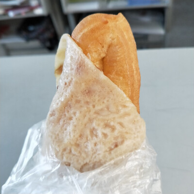 鸡蛋饼包油条