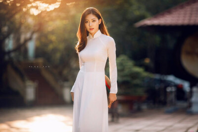 越南旗袍正妹，笑容甜美可爱的小仙女