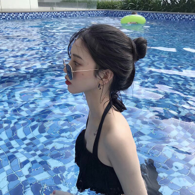 楠babyの女生头像