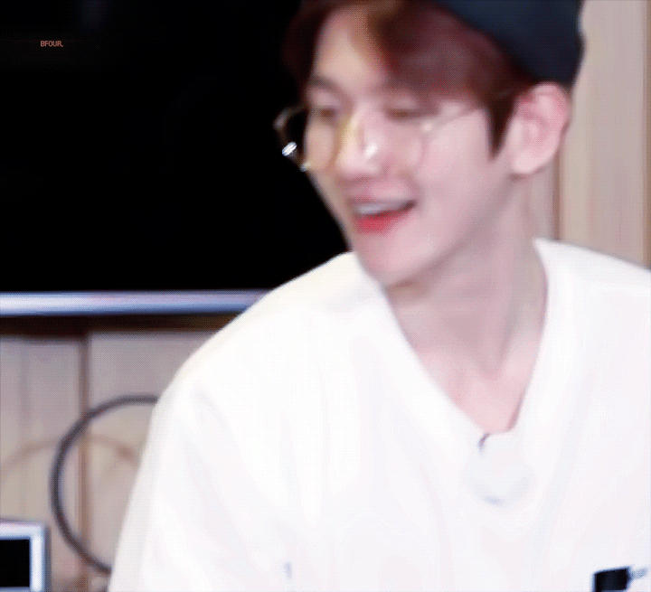 EXO 边伯贤 动图 GIF