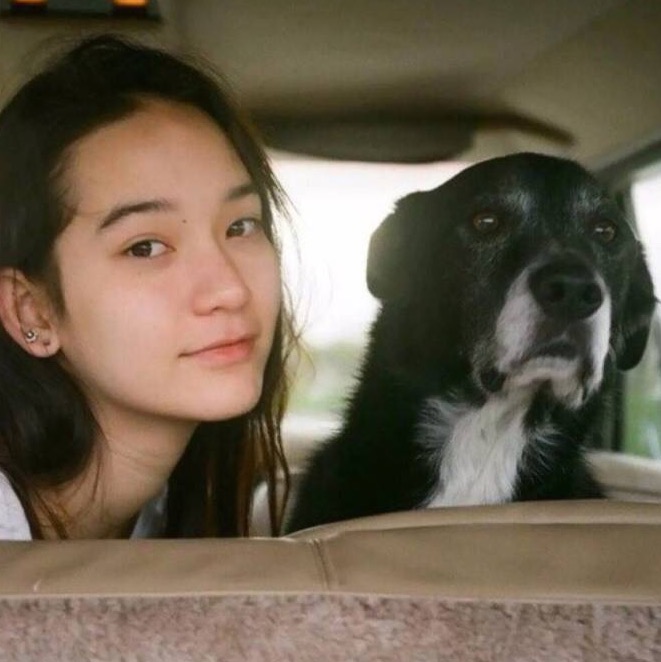 松冈莫娜（ Mona Matsuoka）是日本新晋混血模特，拥有一半日本和一半美国血统，1998年生于美国