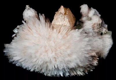 钙沸石（scolecite）