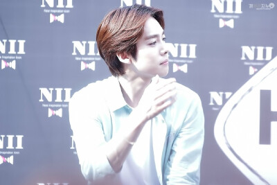 金秦禹 JINU
❦150515 WINNER x NII粉丝见面会❦
✨ⓌⒾⓃⓃⒺⓇ✨