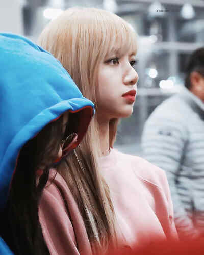 lalisa manoban ☪ 甜豆莎