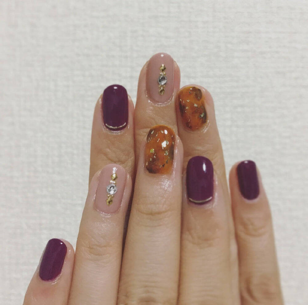 春季必备的干花元素美甲 ​​​。